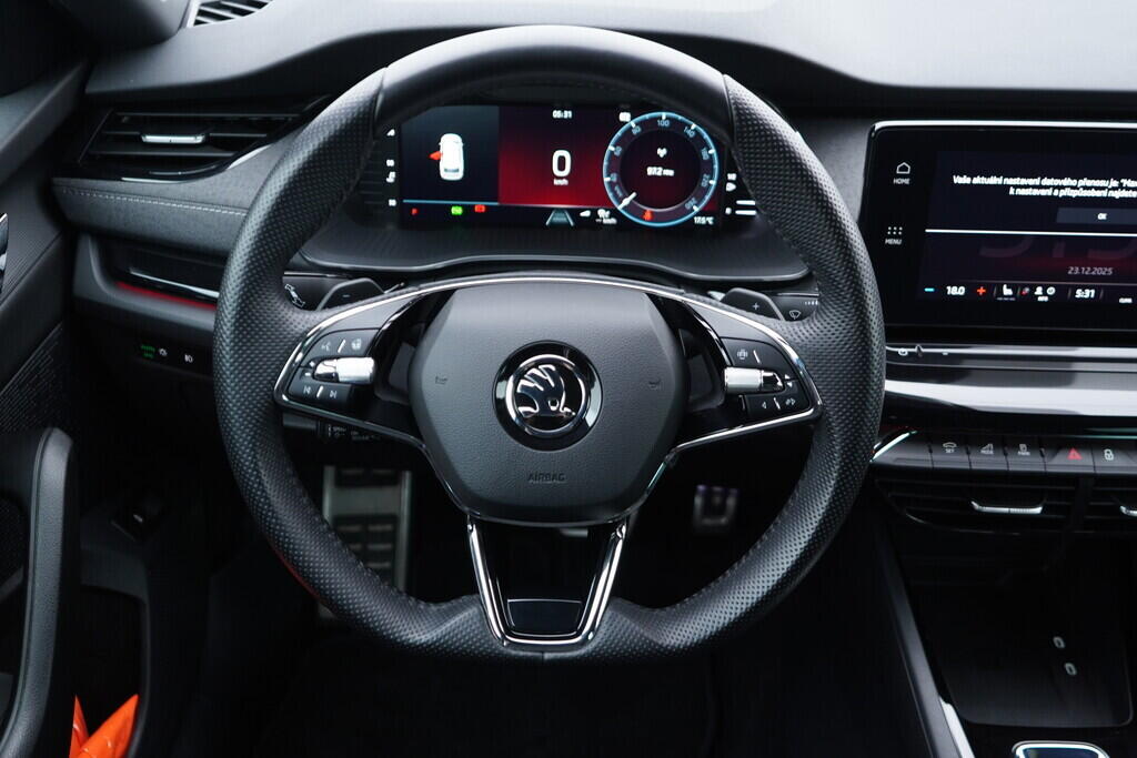 OV190V09979_27.webp_OCTAVIA SportLine 2.0 TDI 110 kW automat, DPH