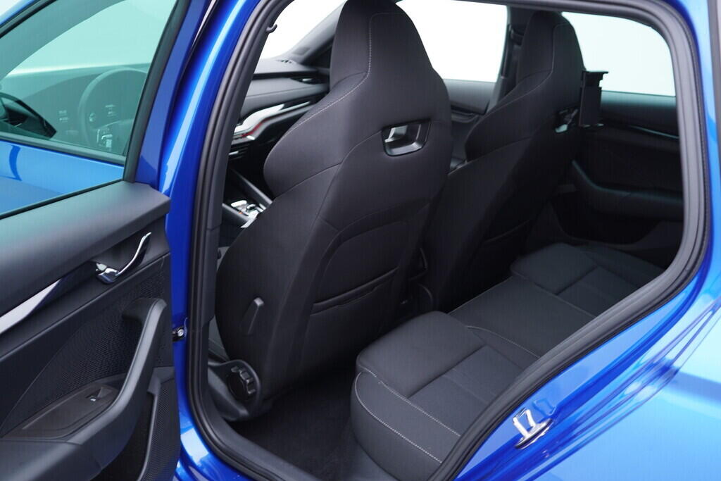 OV190V09979_34.webp_OCTAVIA SportLine 2.0 TDI 110 kW automat, DPH