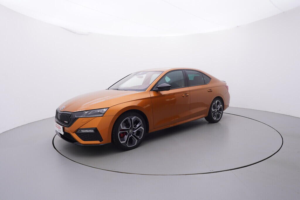OV190V09980_10.webp_OCTAVIA RS 2.0 TSI 180 kW automat, DPH