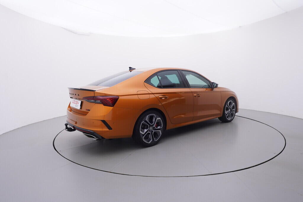 OV190V09980_14.webp_OCTAVIA RS 2.0 TSI 180 kW automat, DPH