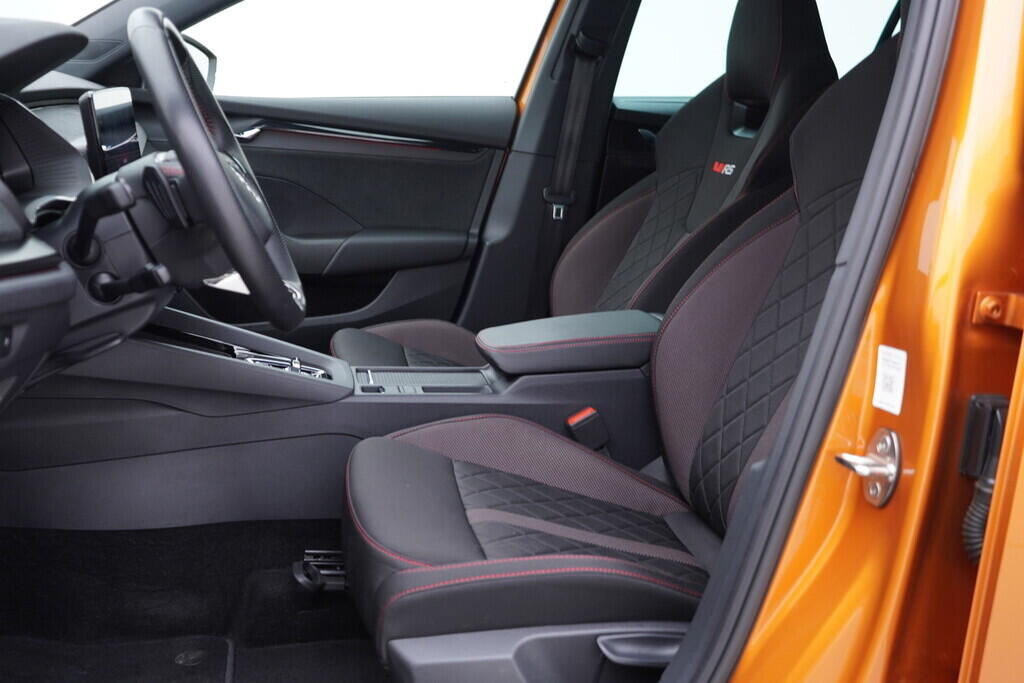 OV190V09980_22.webp_OCTAVIA RS 2.0 TSI 180 kW automat, DPH