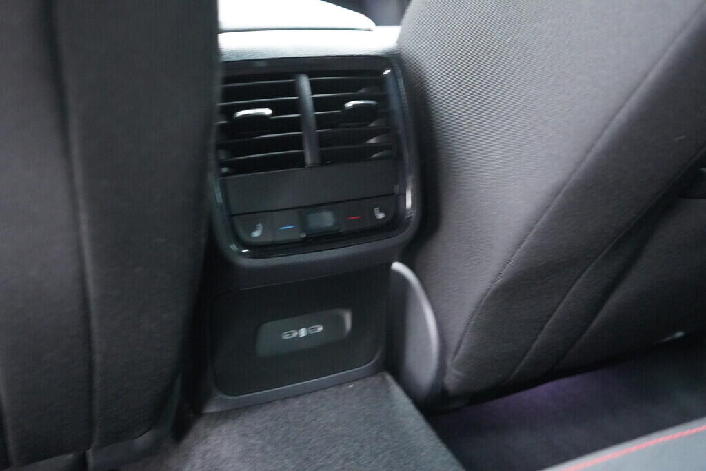 OV190V09980_37.webp_OCTAVIA RS 2.0 TSI 180 kW automat, DPH