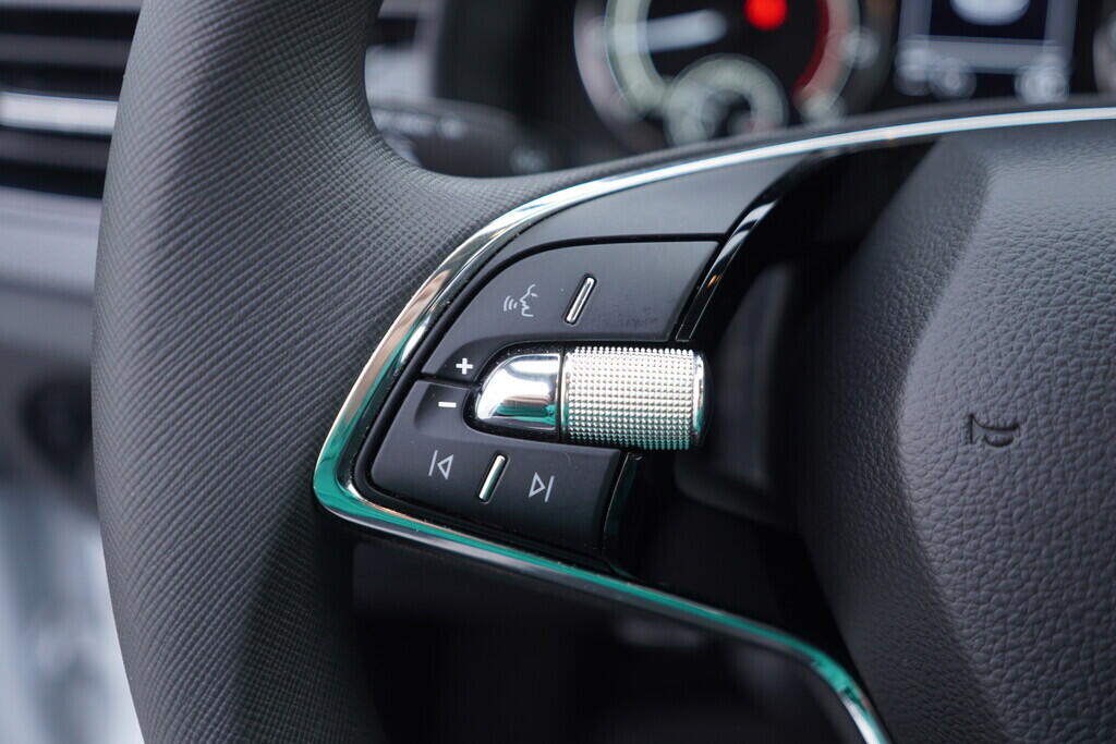 OV190V09981_25.webp_SCALA Ambition 1.5 TSI 110 kW automat, DPH