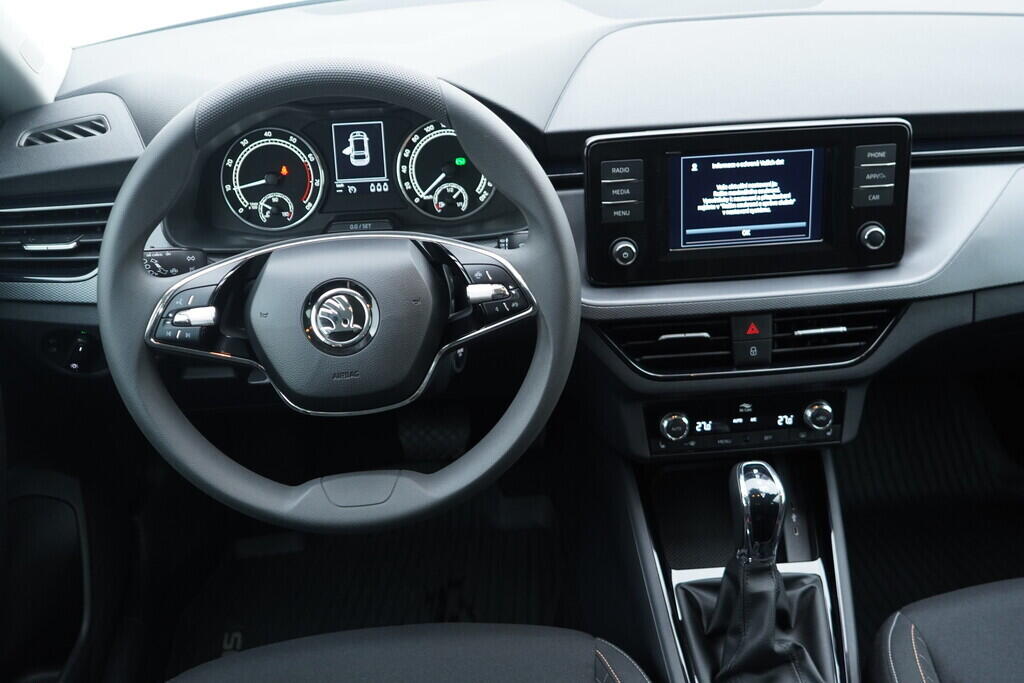 OV190V09981_27.webp_SCALA Ambition 1.5 TSI 110 kW automat, DPH