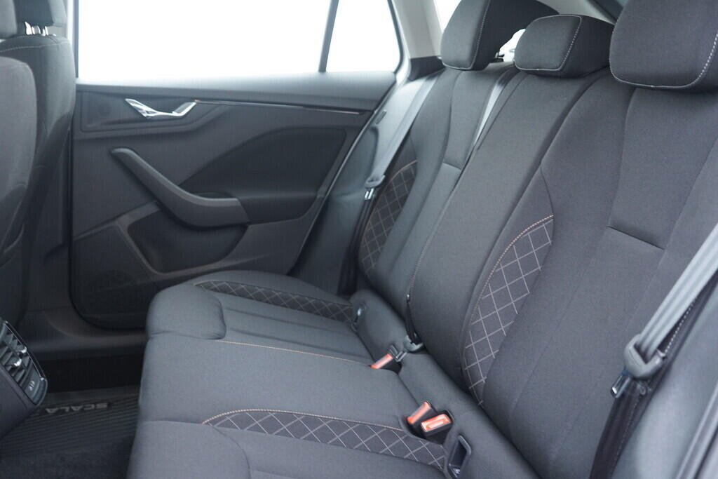 OV190V09981_36.webp_SCALA Ambition 1.5 TSI 110 kW automat, DPH