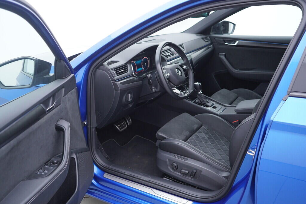 OV190V09984_18.webp_SUPERB SportLine 2.0 TDI 147 kW automat, DPH