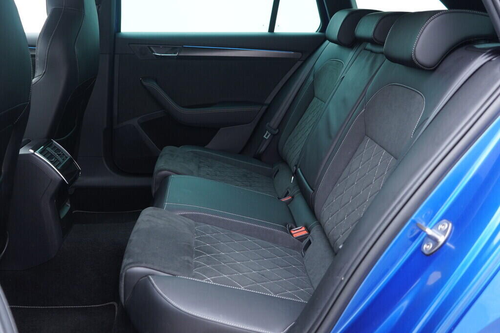 OV190V09984_39.webp_SUPERB SportLine 2.0 TDI 147 kW automat, DPH