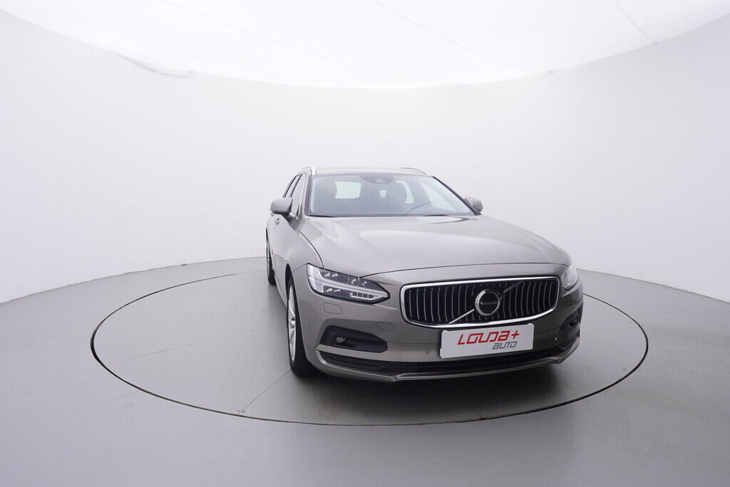 OV190V09985_17.webp_V90 Momentum 2.0 D4 145 kW automat, DPH