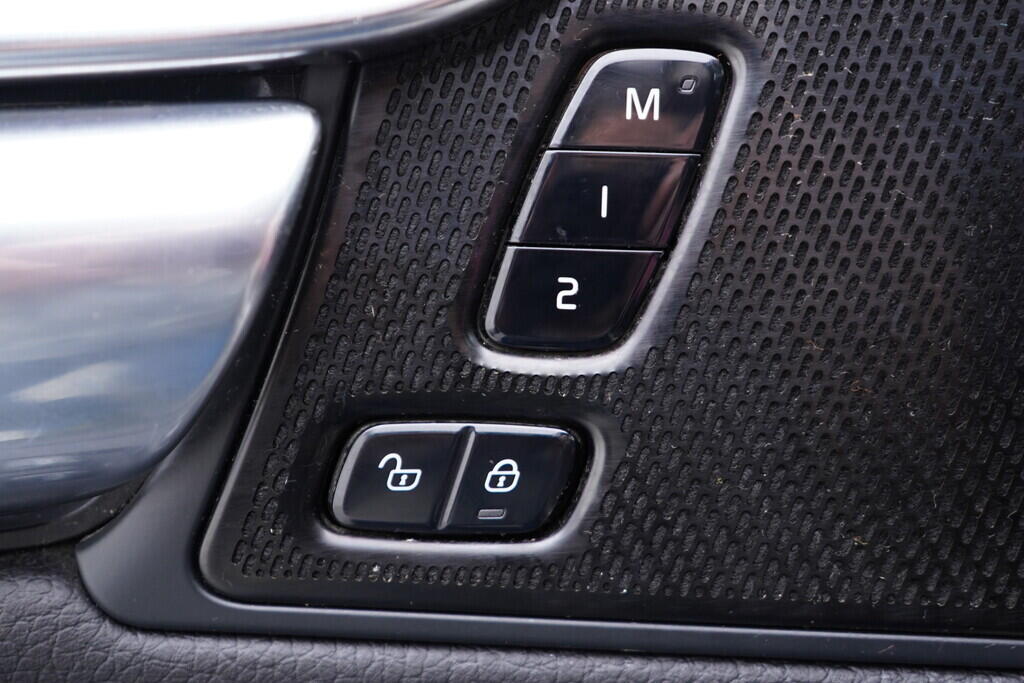 OV190V09985_21.webp_V90 Momentum 2.0 D4 145 kW automat, DPH