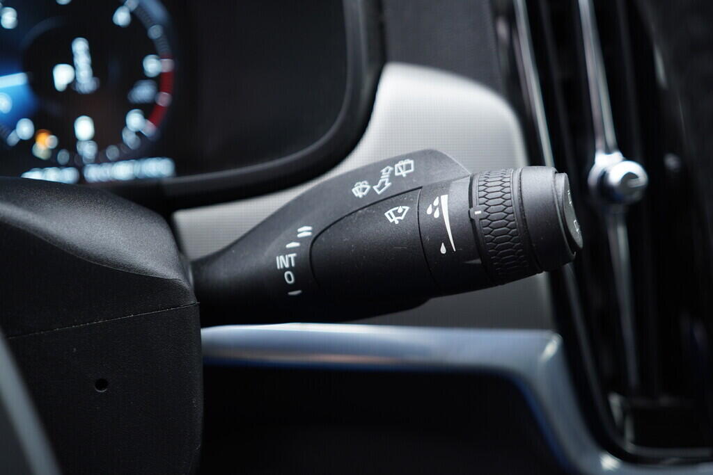 OV190V09985_27.webp_V90 Momentum 2.0 D4 145 kW automat, DPH