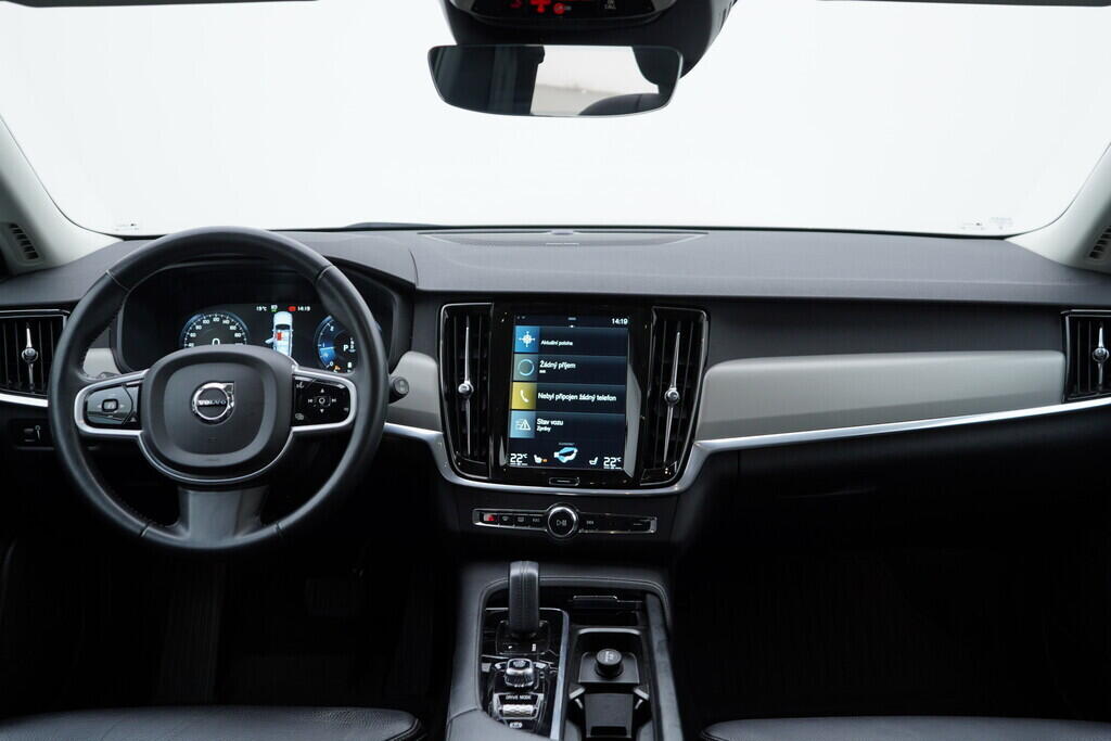 OV190V09985_28.webp_V90 Momentum 2.0 D4 145 kW automat, DPH