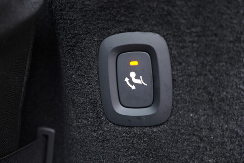 OV190V09985_42.webp_V90 Momentum 2.0 D4 145 kW automat, DPH