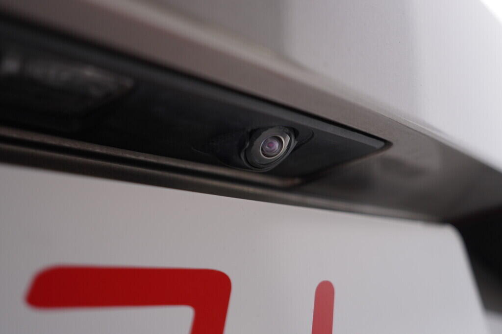 OV190V09985_44.webp_V90 Momentum 2.0 D4 145 kW automat, DPH