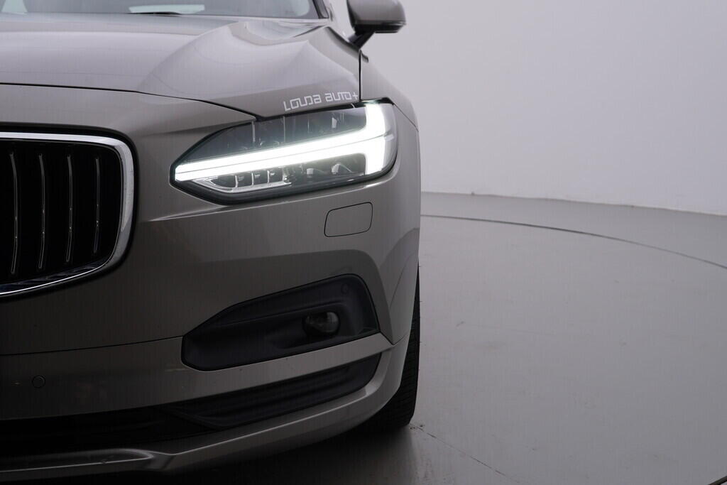 OV190V09985_46.webp_V90 Momentum 2.0 D4 145 kW automat, DPH