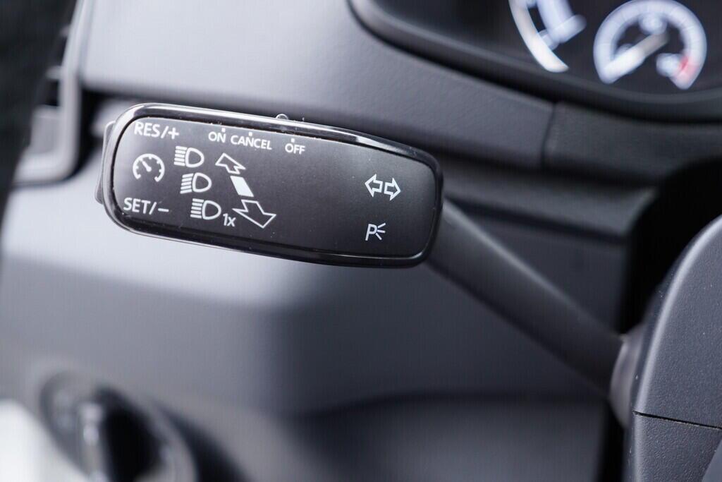 OV190V09986_23.webp_KAROQ Ambition 1.6 TDI 85 kW automat, DPH