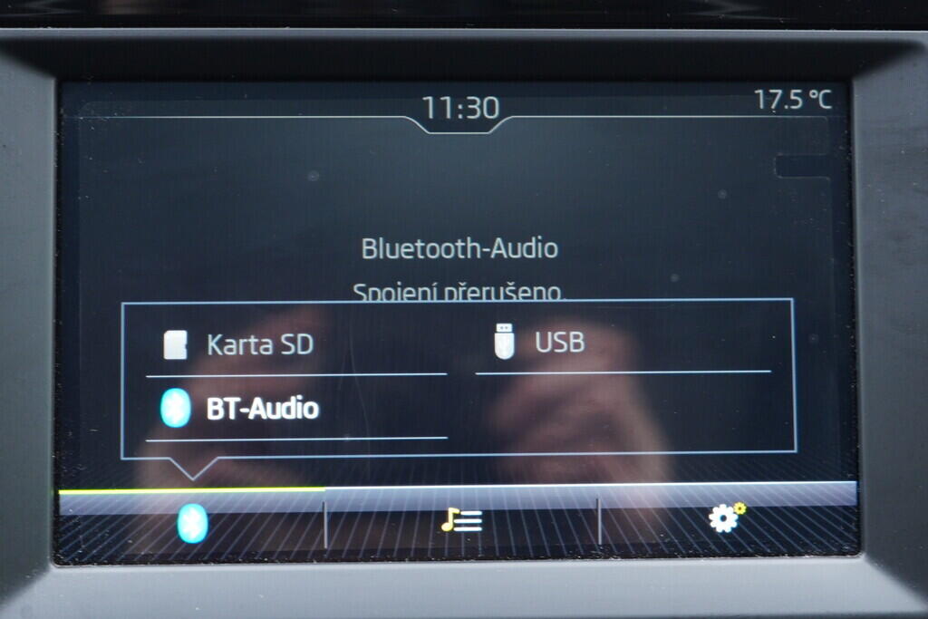 OV190V09986_29.webp_KAROQ Ambition 1.6 TDI 85 kW automat, DPH