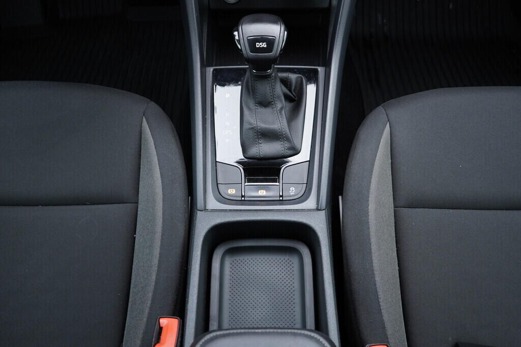 OV190V09986_31.webp_KAROQ Ambition 1.6 TDI 85 kW automat, DPH