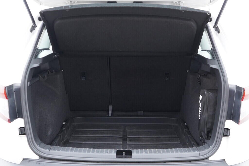 OV190V09986_36.webp_KAROQ Ambition 1.6 TDI 85 kW automat, DPH