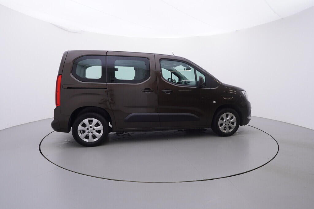 OV190V09994_15.webp_COMBO  1.5 CDTi 75 kW manuál