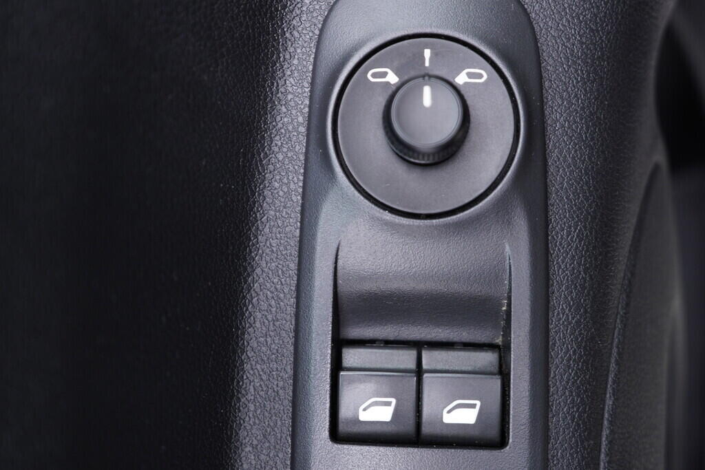 OV190V09994_20.webp_COMBO  1.5 CDTi 75 kW manuál