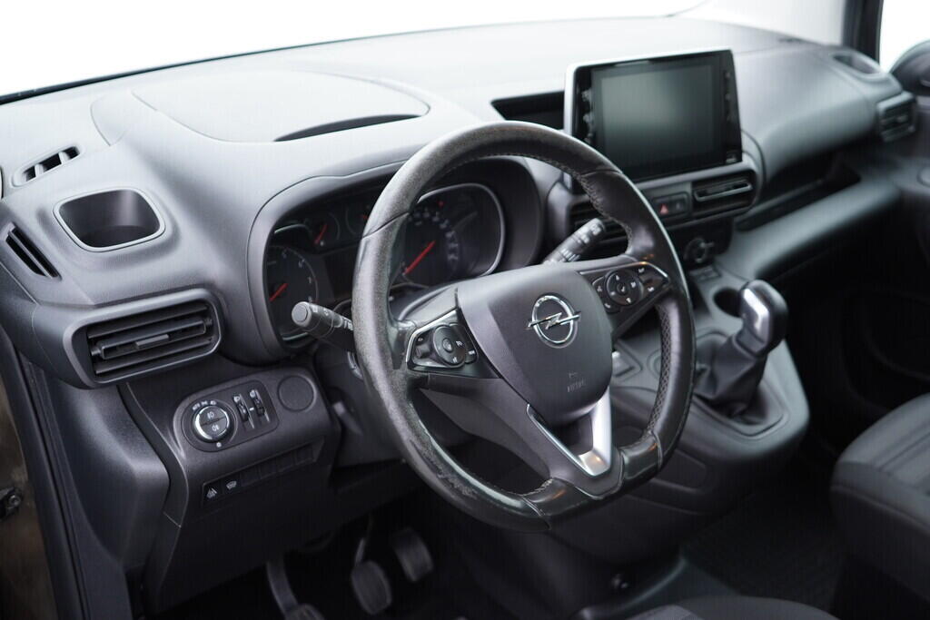 OV190V09994_21.webp_COMBO  1.5 CDTi 75 kW manuál