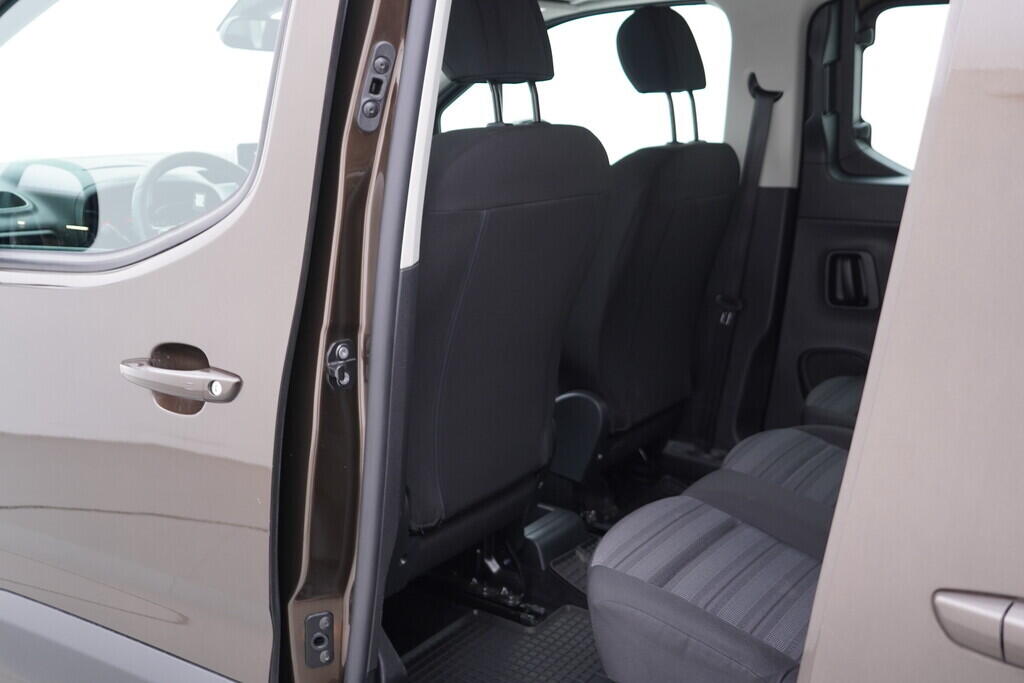 OV190V09994_32.webp_COMBO  1.5 CDTi 75 kW manuál