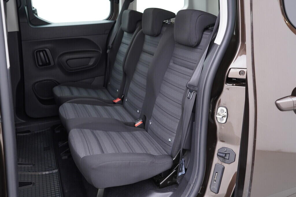 OV190V09994_33.webp_COMBO  1.5 CDTi 75 kW manuál