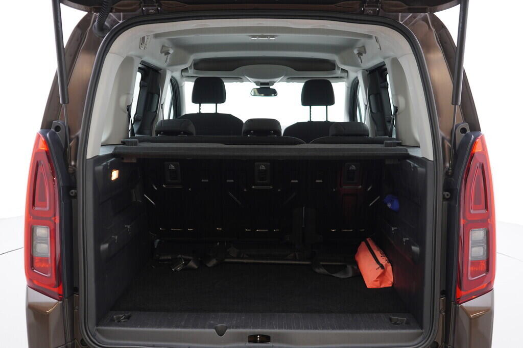 OV190V09994_34.webp_COMBO  1.5 CDTi 75 kW manuál