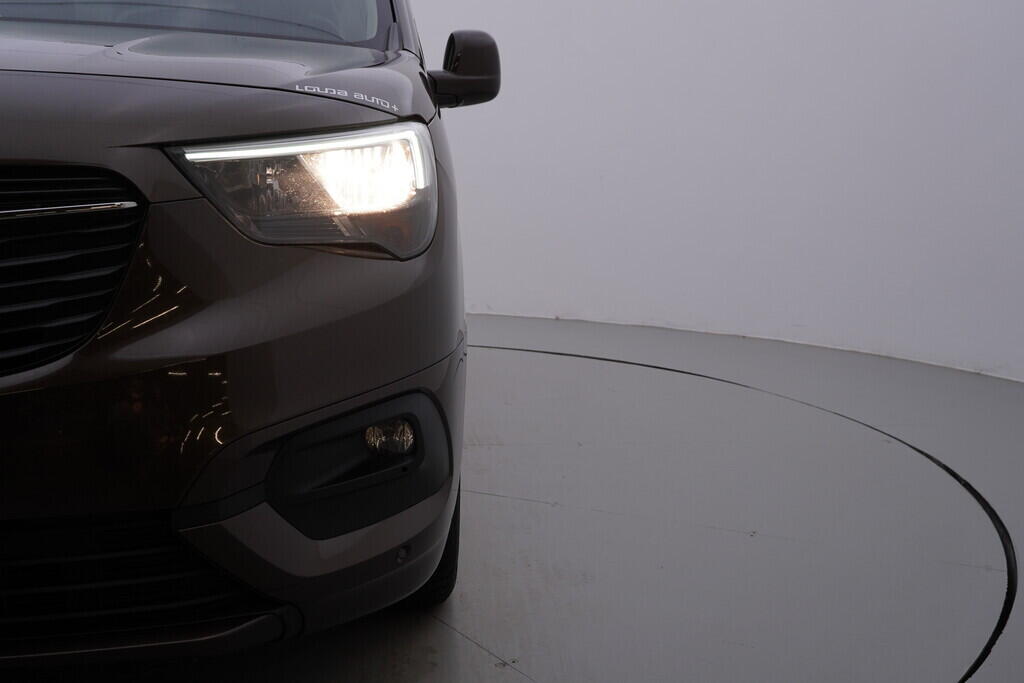 OV190V09994_36.webp_COMBO  1.5 CDTi 75 kW manuál