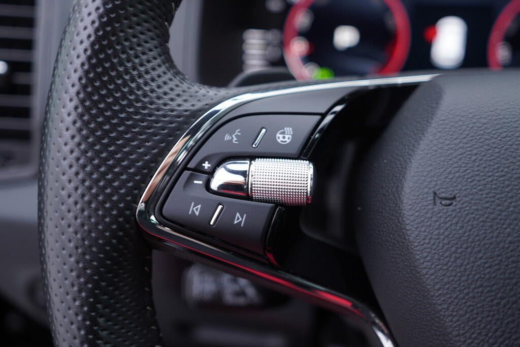 OV190V09995_25.webp_KAROQ SportLine 1.5 TSI 110 kW automat, DPH