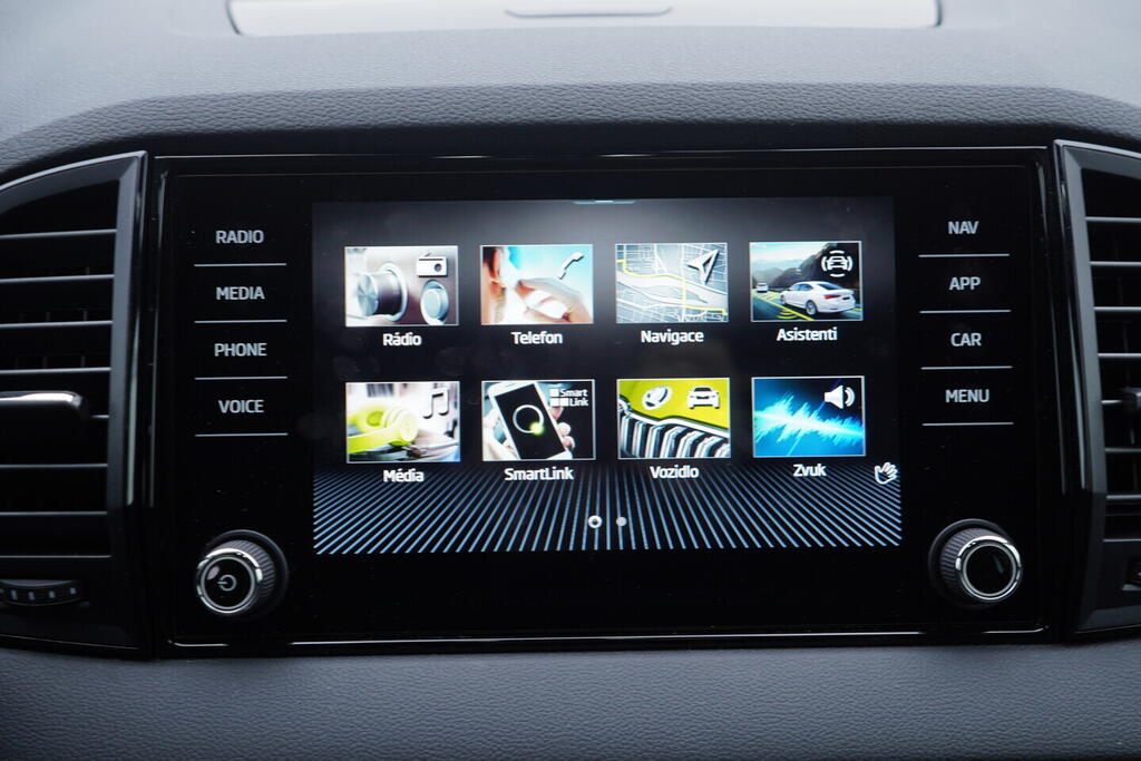 OV190V09995_32.webp_KAROQ SportLine 1.5 TSI 110 kW automat, DPH