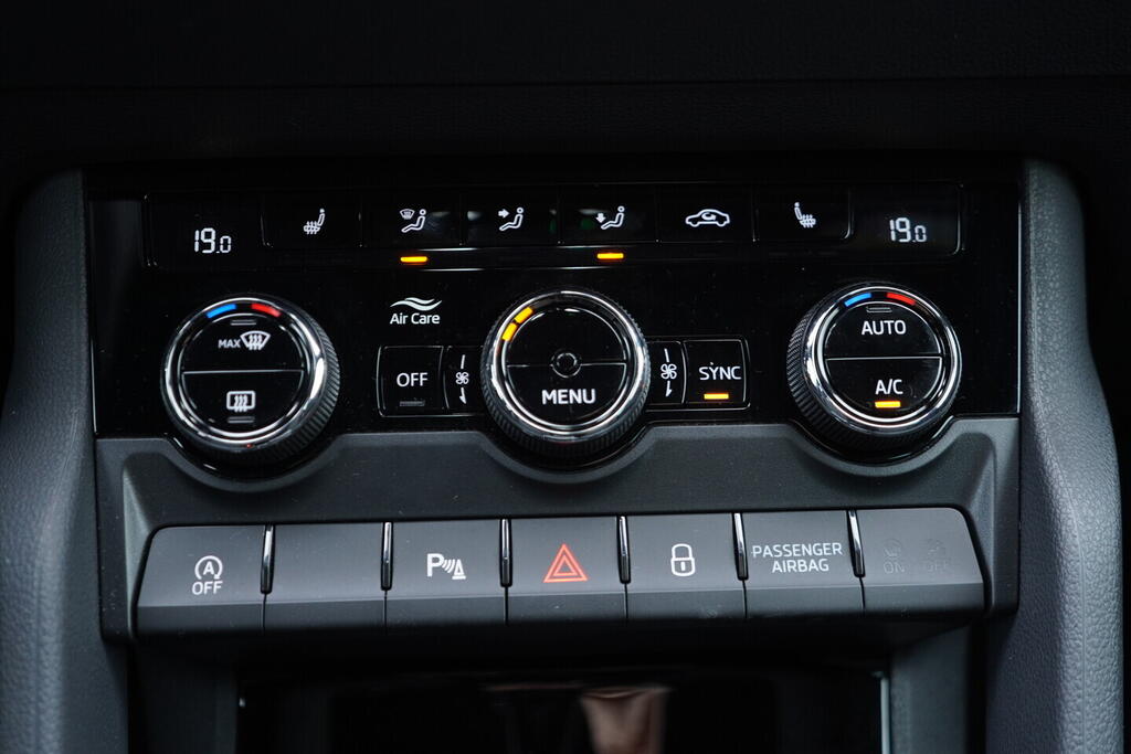 OV190V09995_33.webp_KAROQ SportLine 1.5 TSI 110 kW automat, DPH