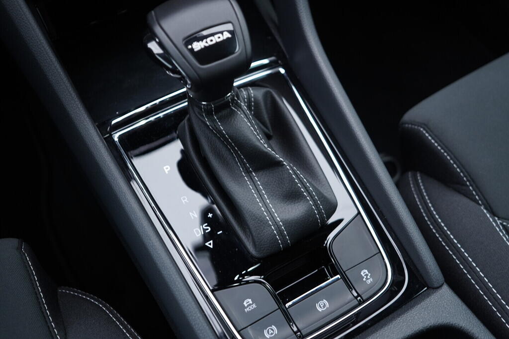 OV190V09995_34.webp_KAROQ SportLine 1.5 TSI 110 kW automat, DPH