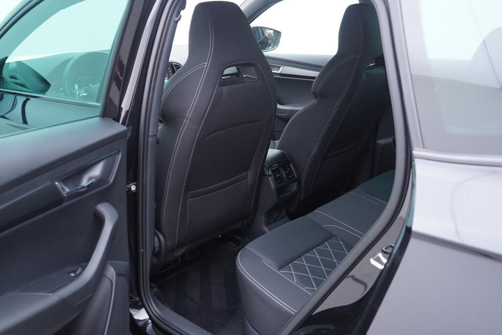 OV190V09995_35.webp_KAROQ SportLine 1.5 TSI 110 kW automat, DPH