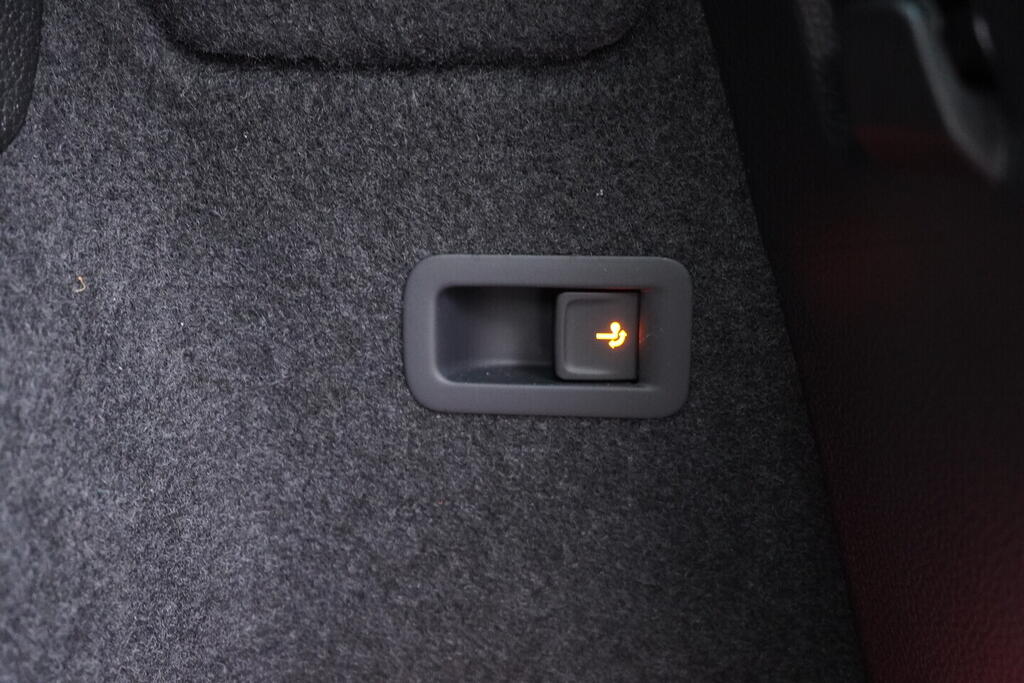 OV190V09995_40.webp_KAROQ SportLine 1.5 TSI 110 kW automat, DPH