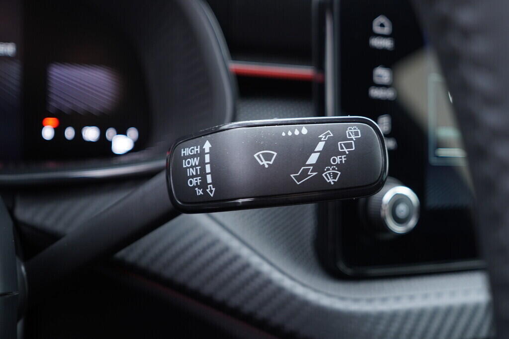 OV190V10015_24.webp_KAMIQ Monte Carlo 1.0 TSI 85 kW manuál, DPH