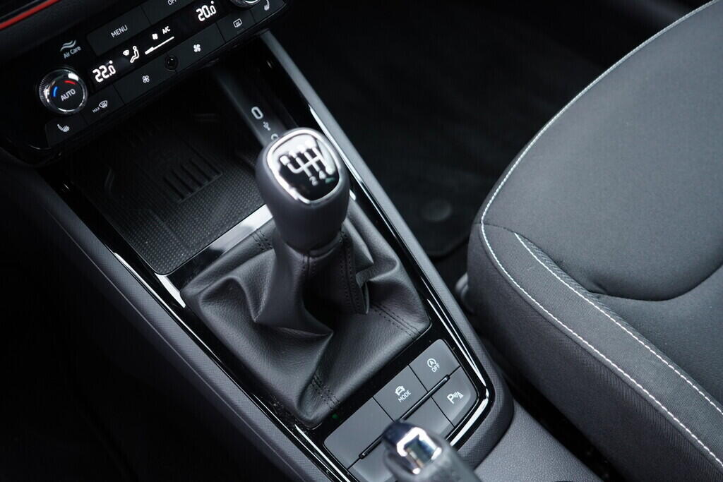 OV190V10015_32.webp_KAMIQ Monte Carlo 1.0 TSI 85 kW manuál, DPH