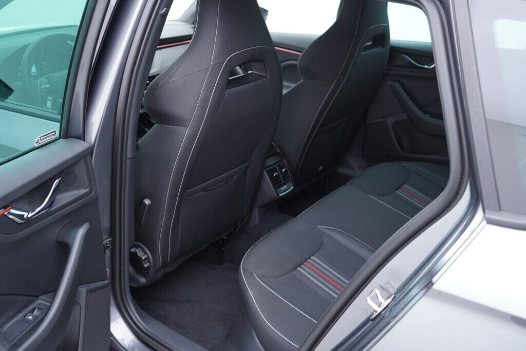 OV190V10015_33.webp_KAMIQ Monte Carlo 1.0 TSI 85 kW manuál, DPH