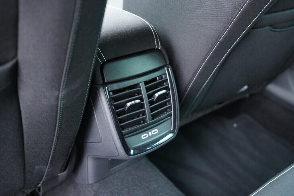 OV190V10015_34.webp_KAMIQ Monte Carlo 1.0 TSI 85 kW manuál, DPH