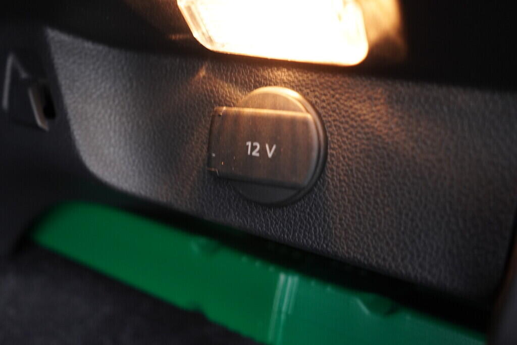 OV190V10015_37.webp_KAMIQ Monte Carlo 1.0 TSI 85 kW manuál, DPH