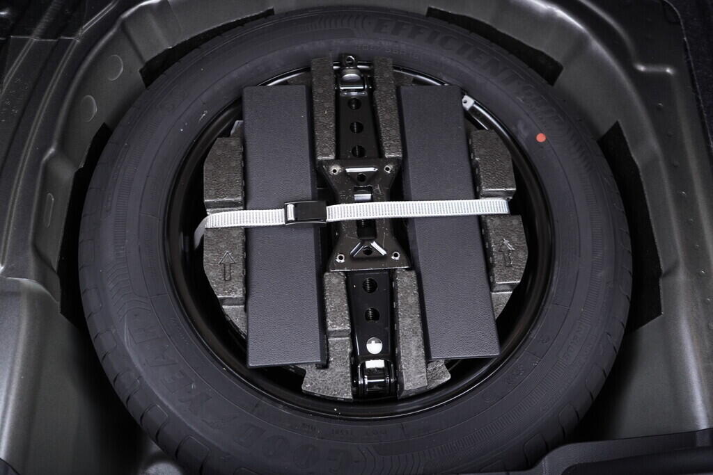 OV190V10015_39.webp_KAMIQ Monte Carlo 1.0 TSI 85 kW manuál, DPH