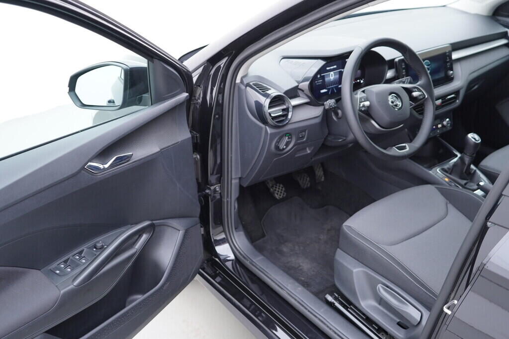 OV190V10019_18.webp_FABIA Selection 1.0 TSI 70 kW manuál, DPH