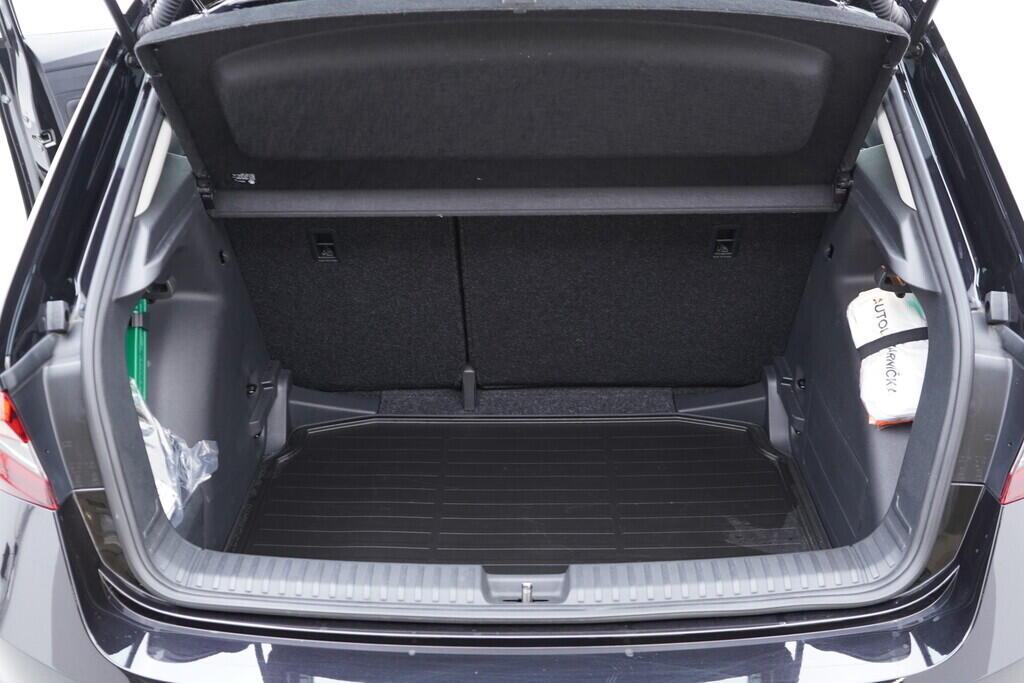 OV190V10019_36.webp_FABIA Selection 1.0 TSI 70 kW manuál, DPH