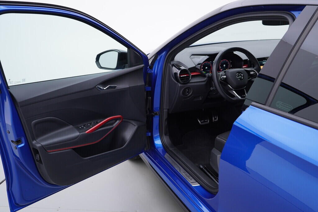 OV190V10020_18.webp_FABIA Monte Carlo 1.5 TSI 110 kW automat, DPH