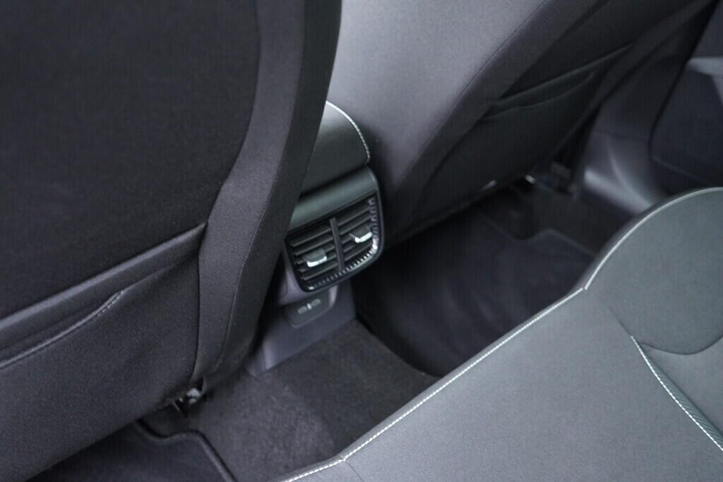 OV190V10020_36.webp_FABIA Monte Carlo 1.5 TSI 110 kW automat, DPH