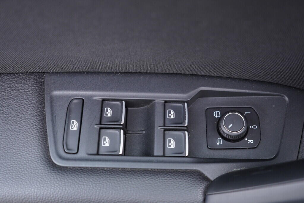 OV190V10021_20.webp_TIGUAN Highline 2.0 TDI 110 kW automat