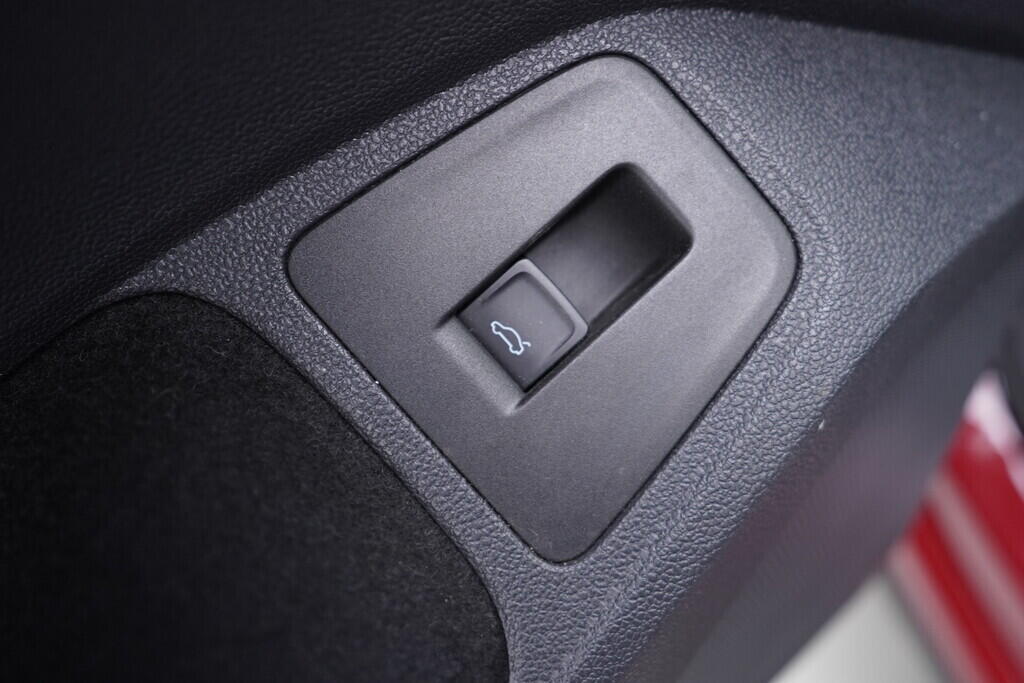 OV190V10021_21.webp_TIGUAN Highline 2.0 TDI 110 kW automat