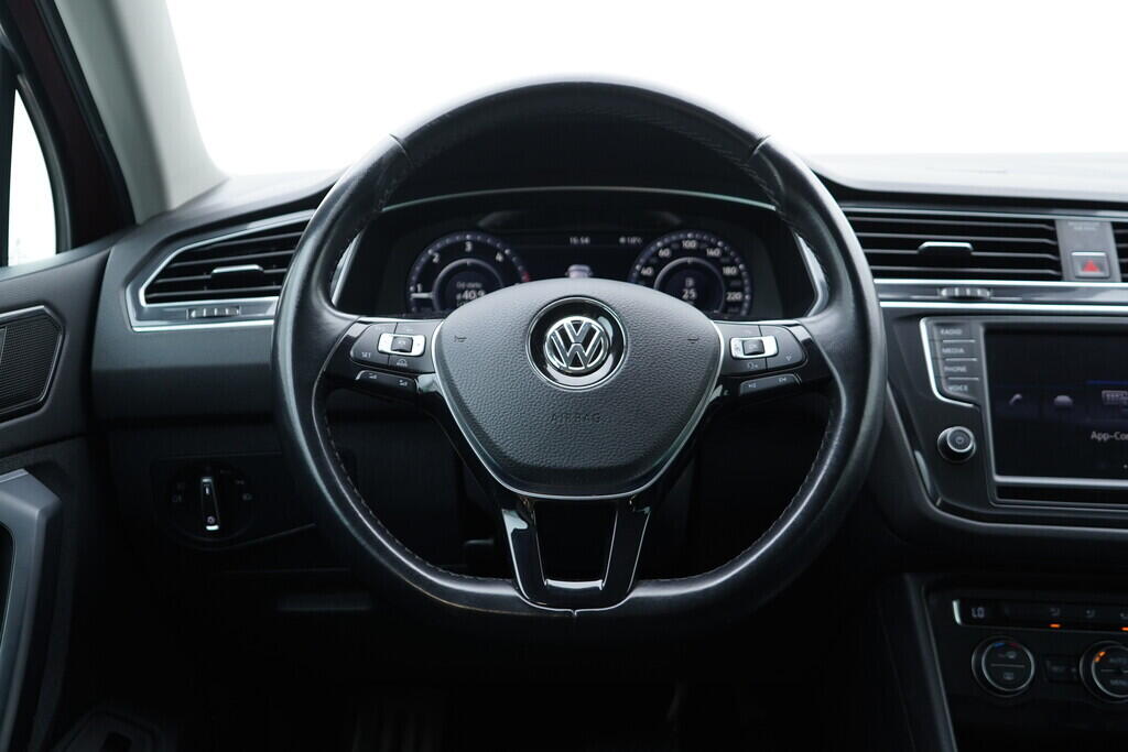 OV190V10021_27.webp_TIGUAN Highline 2.0 TDI 110 kW automat