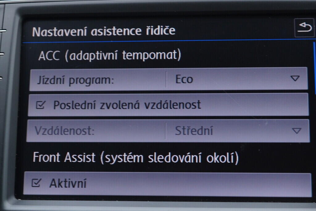 OV190V10021_29.webp_TIGUAN Highline 2.0 TDI 110 kW automat