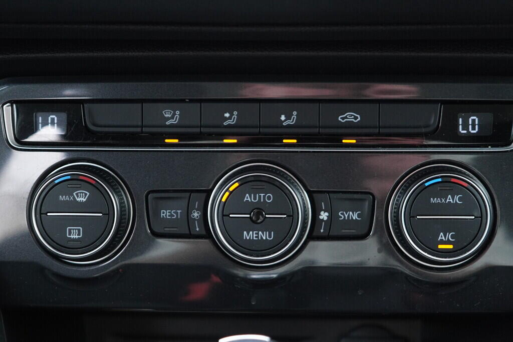 OV190V10021_32.webp_TIGUAN Highline 2.0 TDI 110 kW automat